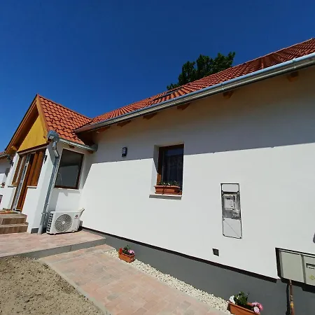 Fazekas Vendeghaz Balatonkeresztúr