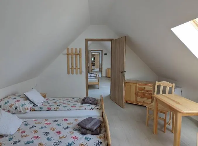 Fazekas Vendeghaz Balatonkeresztúr