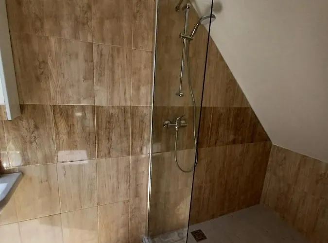 Fazekas Vendeghaz بيت ضيافة Balatonkeresztúr