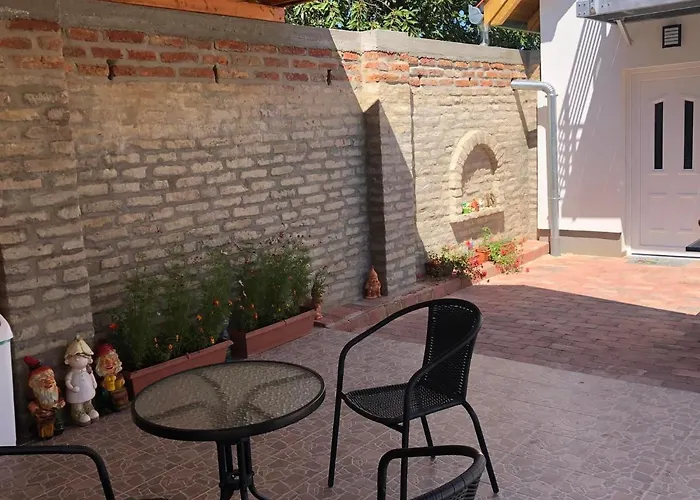 Fazekas Vendeghaz بيت ضيافة Balatonkeresztúr